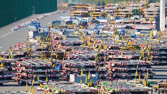 Geopolitical Effects On E-Commerce Spark Air Cargo Shift