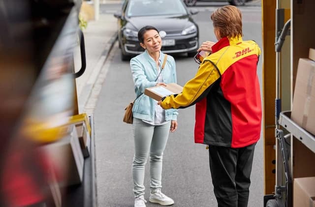 DHL data highlights surge in e-commerce returns